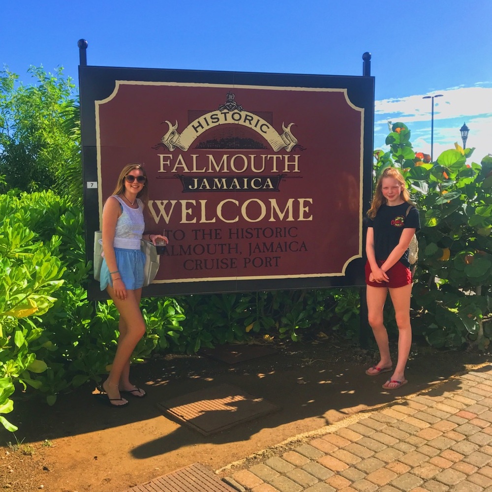 Meet your Posher, Caroline